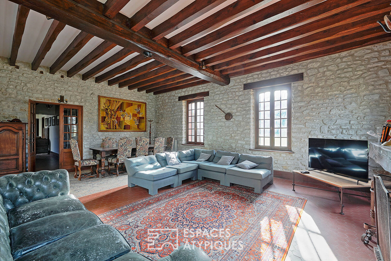 Longère de caractère et dépendances au coeur d&rsquo;un parc arboré