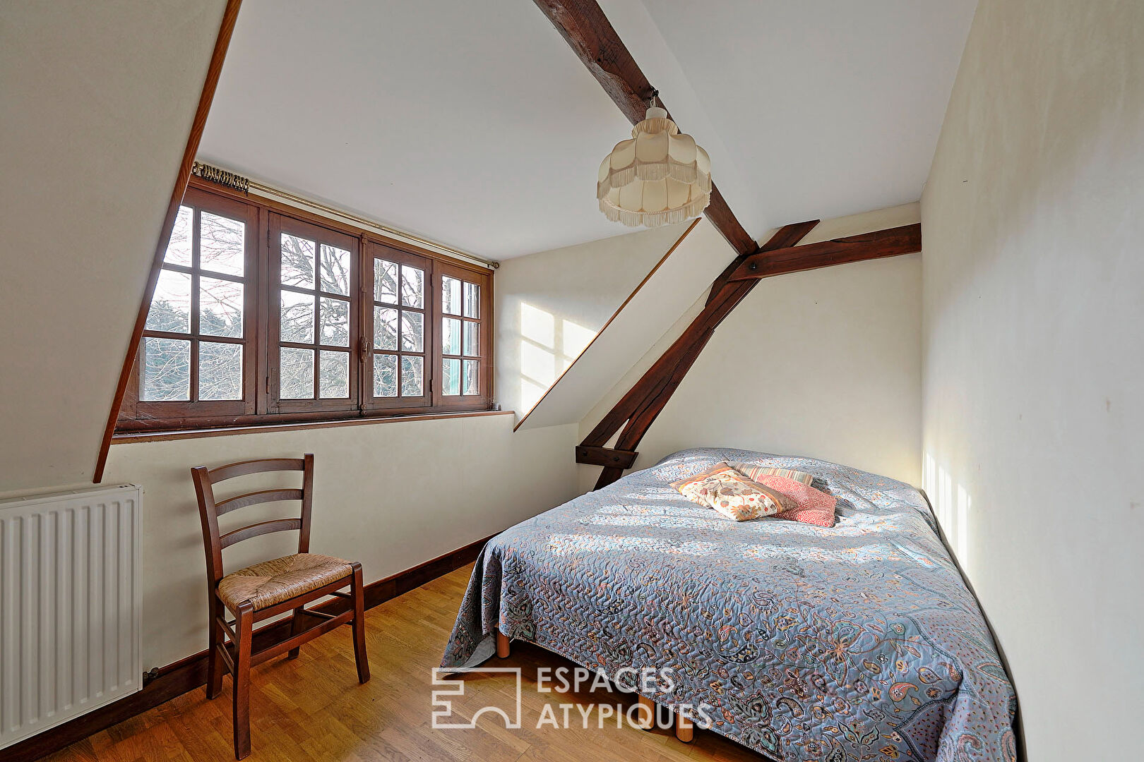 Longère de caractère et dépendances au coeur d&rsquo;un parc arboré