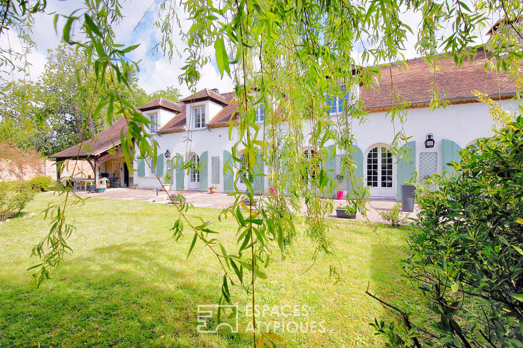 Authentique Longère avec jardin et dépendances