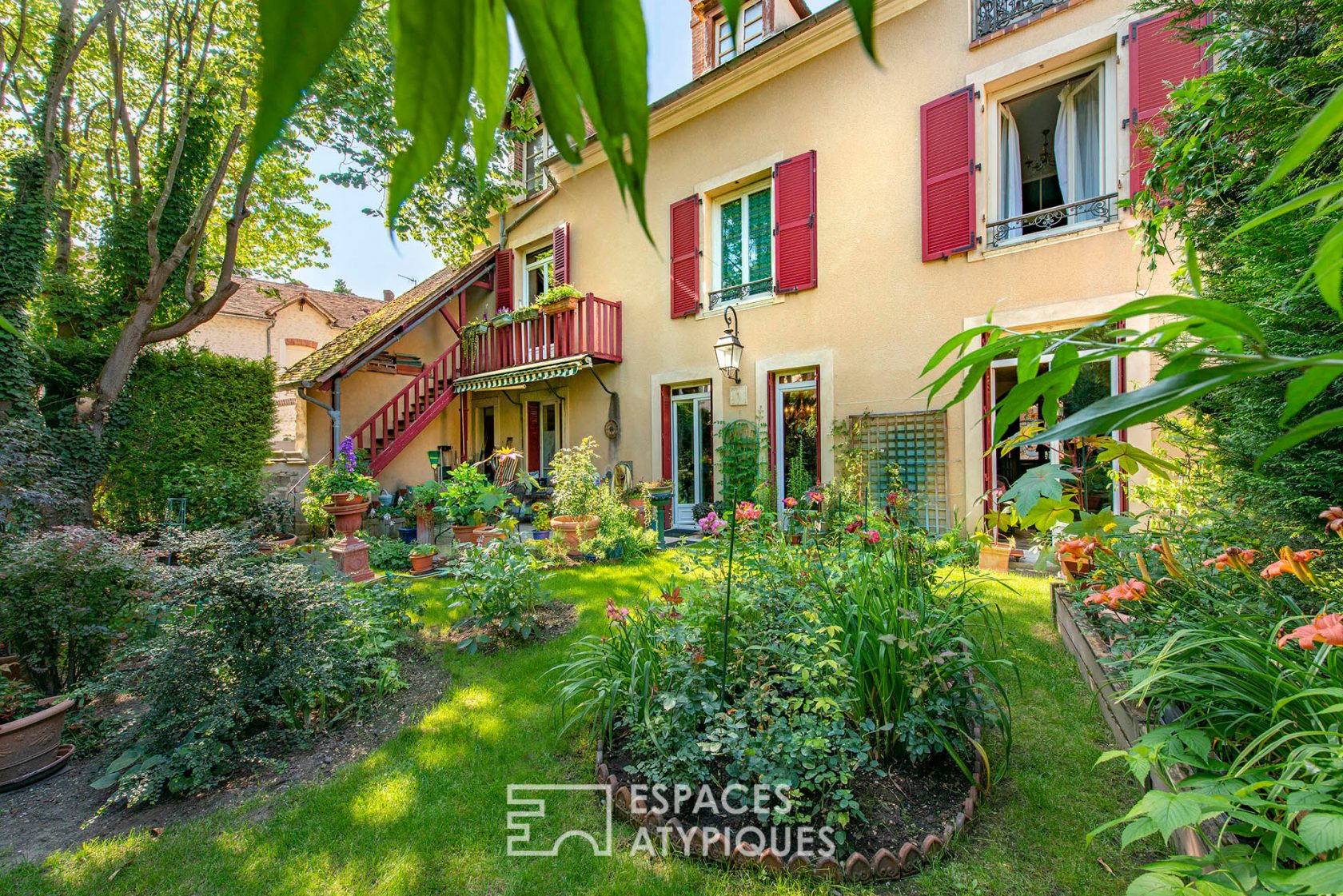 Charmante maison de ville avec jardin au bord du Loing