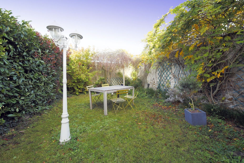 Loft contemporain en centre-ville avec jardin