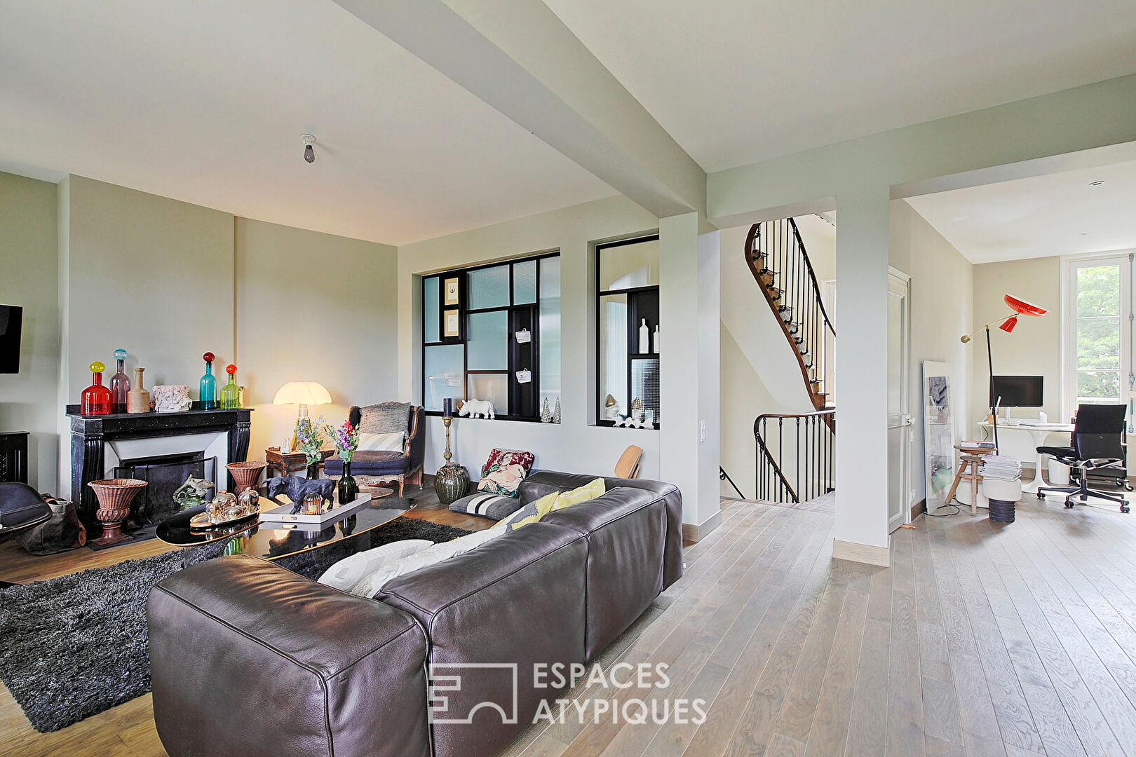 Maison bourgeoise rénovée avec vue et jardin