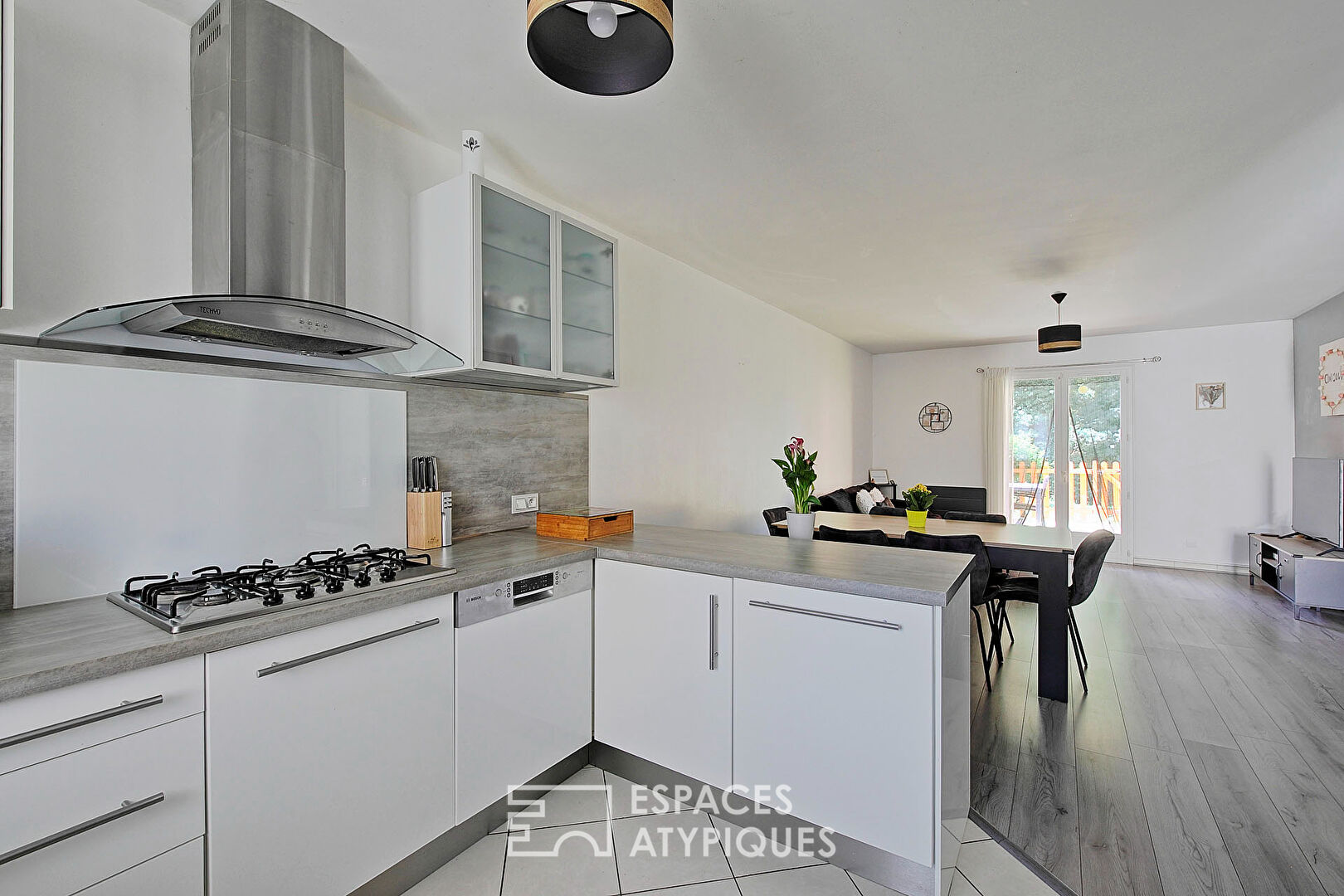 Ground floor apartment with terrace