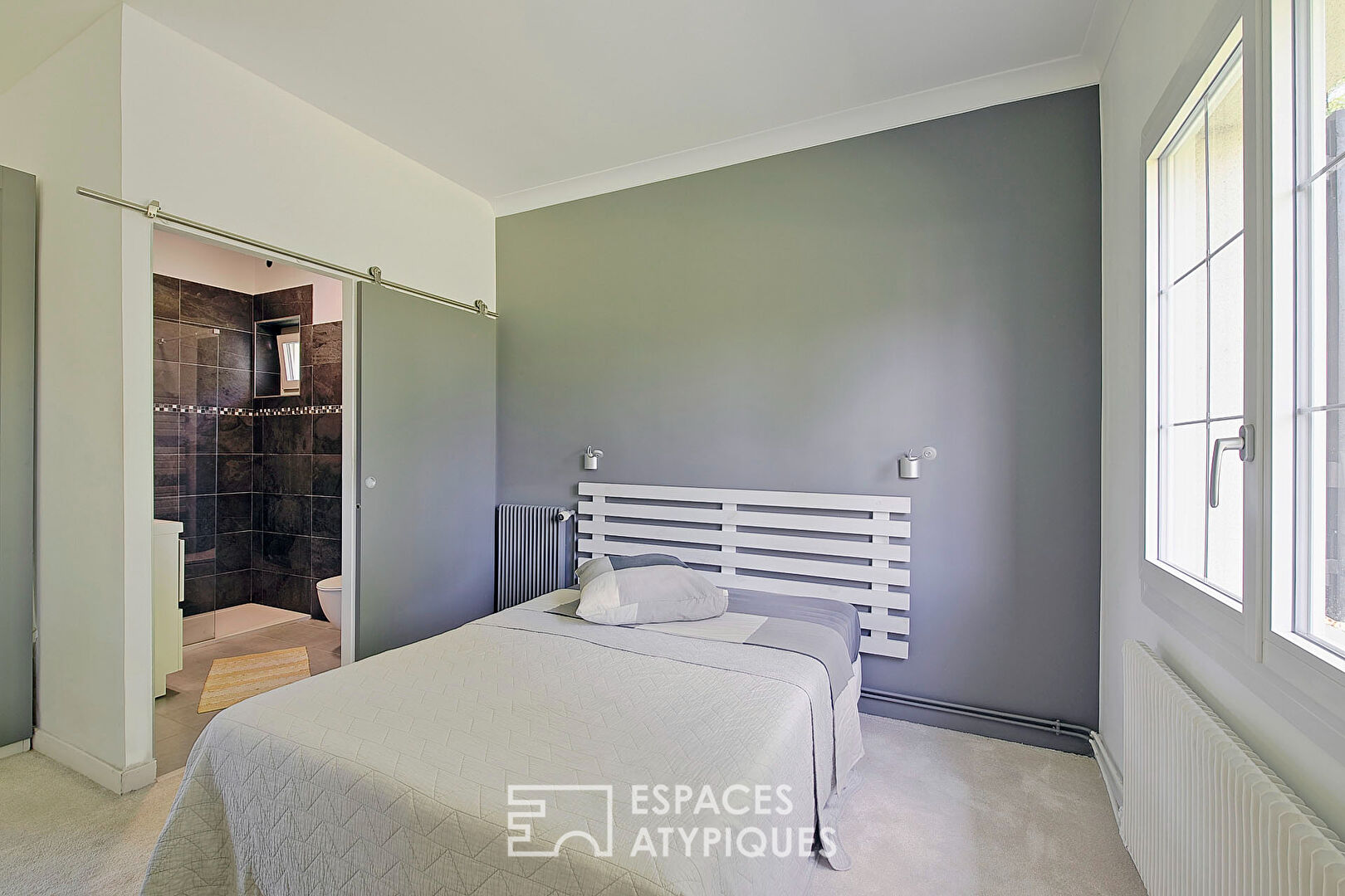 Maison de plain pied avec deux studios indépendants et jardin