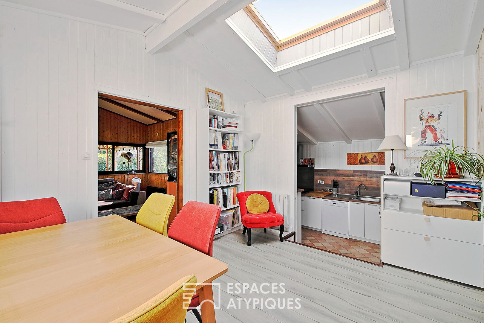 Wooden house with XXL terrace and garden
