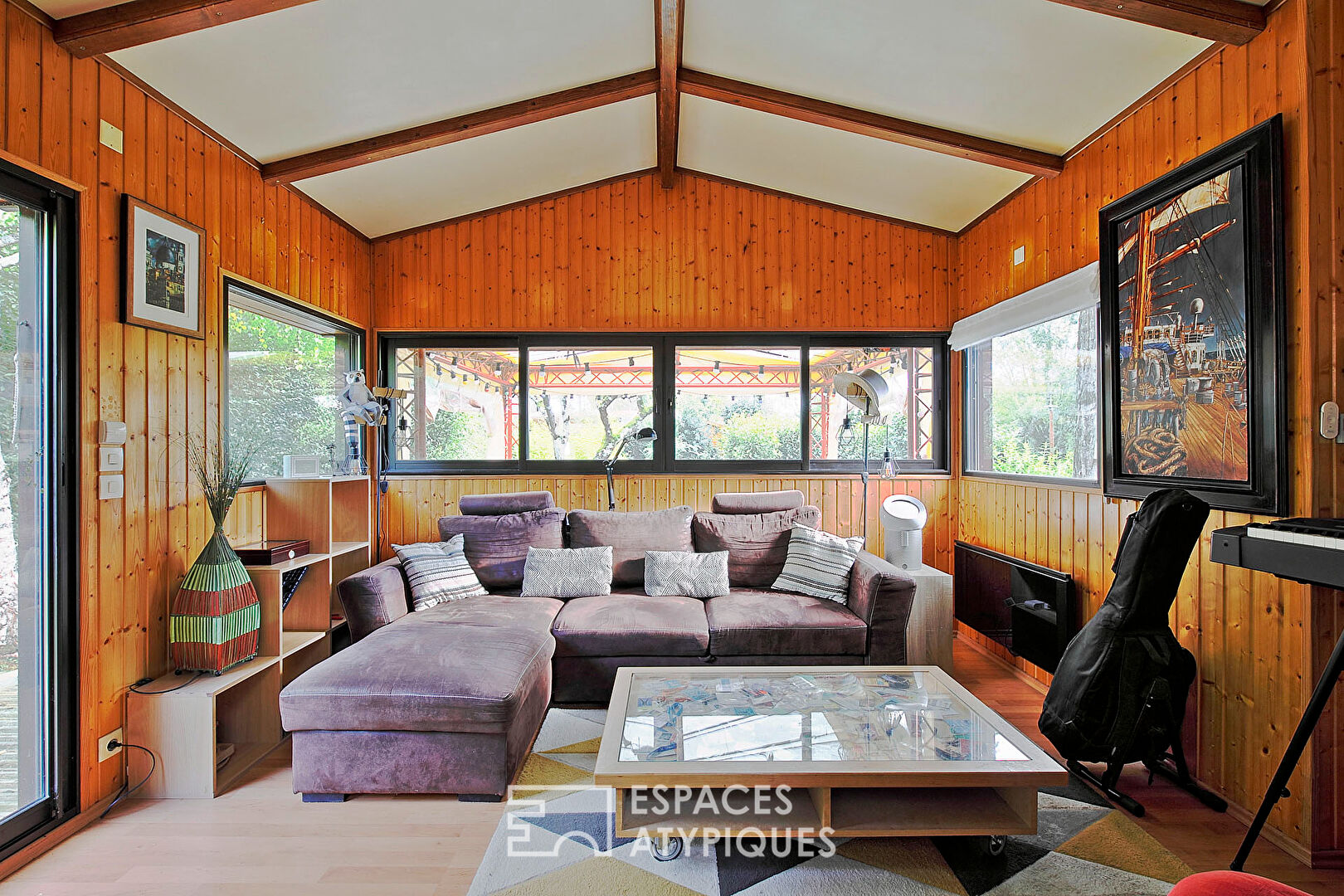 Wooden house with XXL terrace and garden