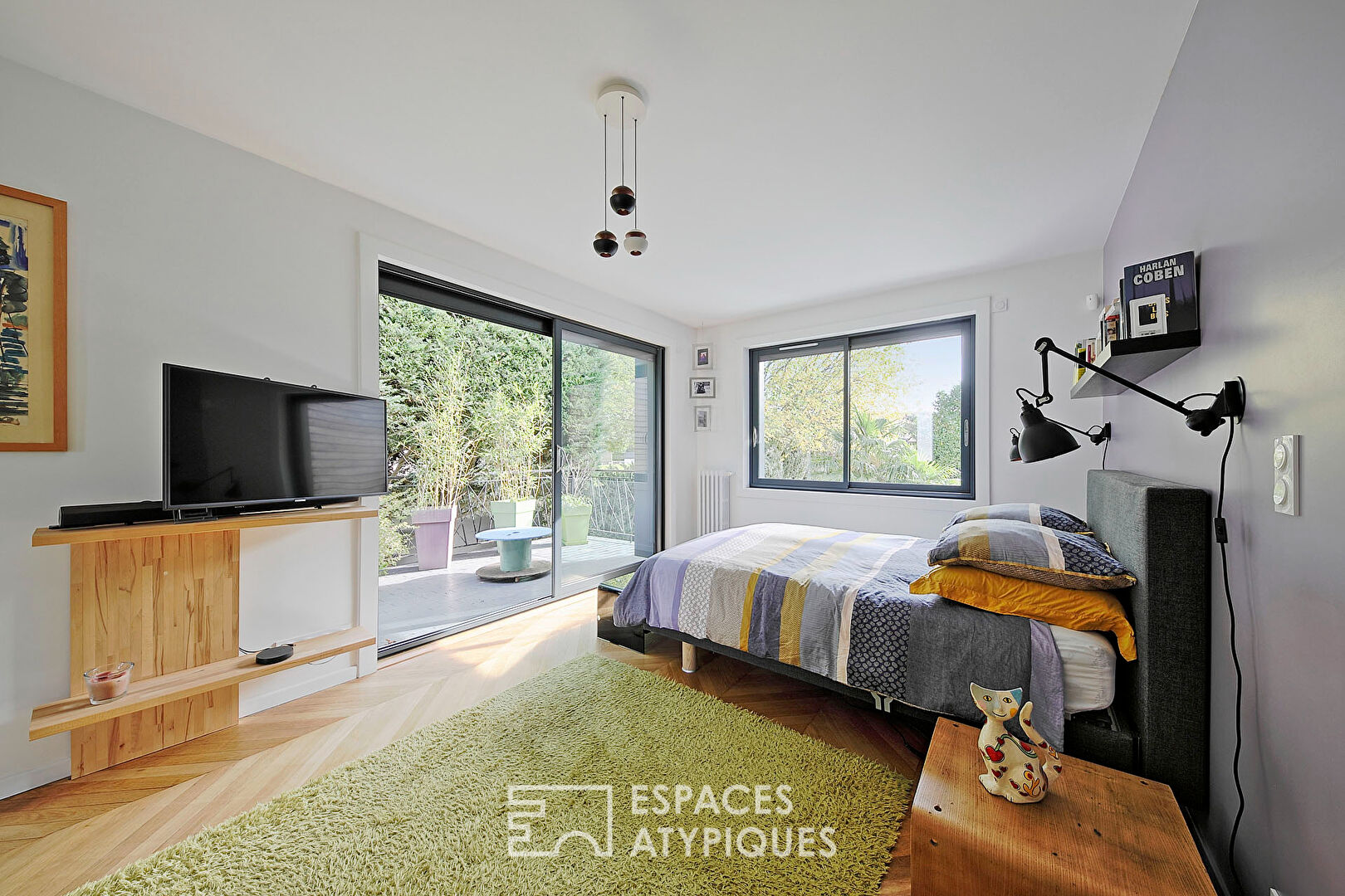 Maison contemporaine rénovée avec piscine