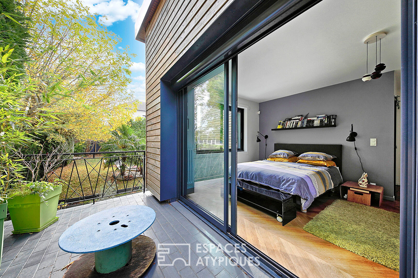 Maison contemporaine rénovée avec piscine
