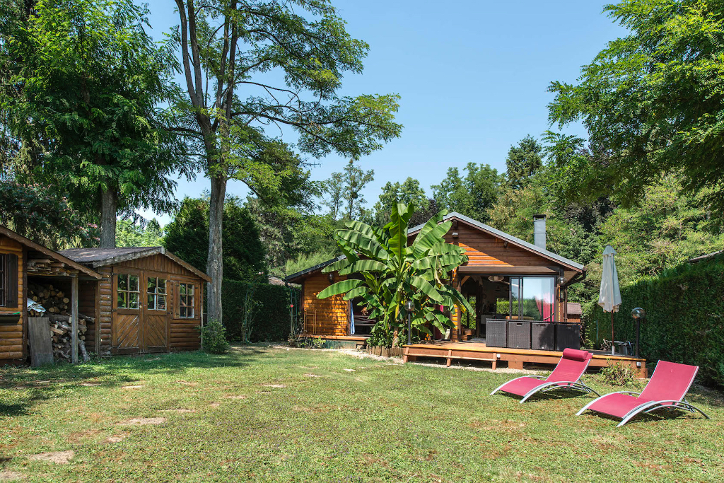 Maison avec vue imprenable sur un lac