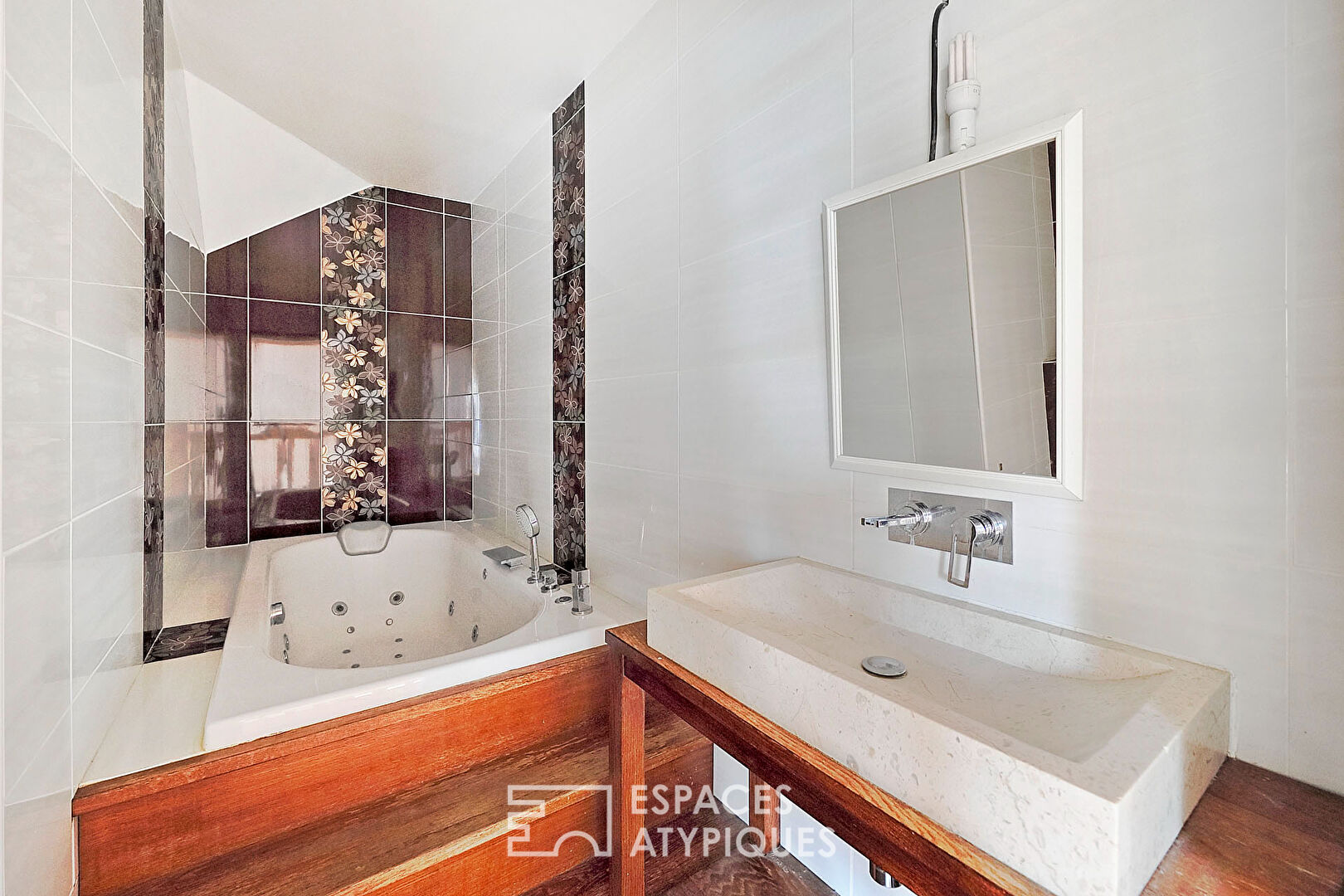 Duplex apartment with terrace and balcony in the city center