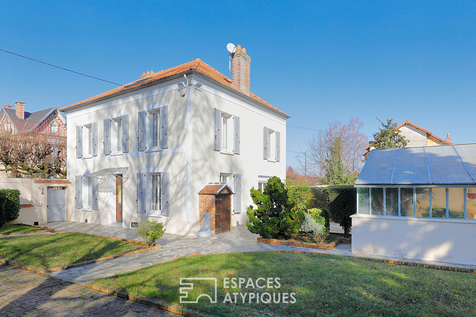 Maison de ville bourgeoise avec dépendances