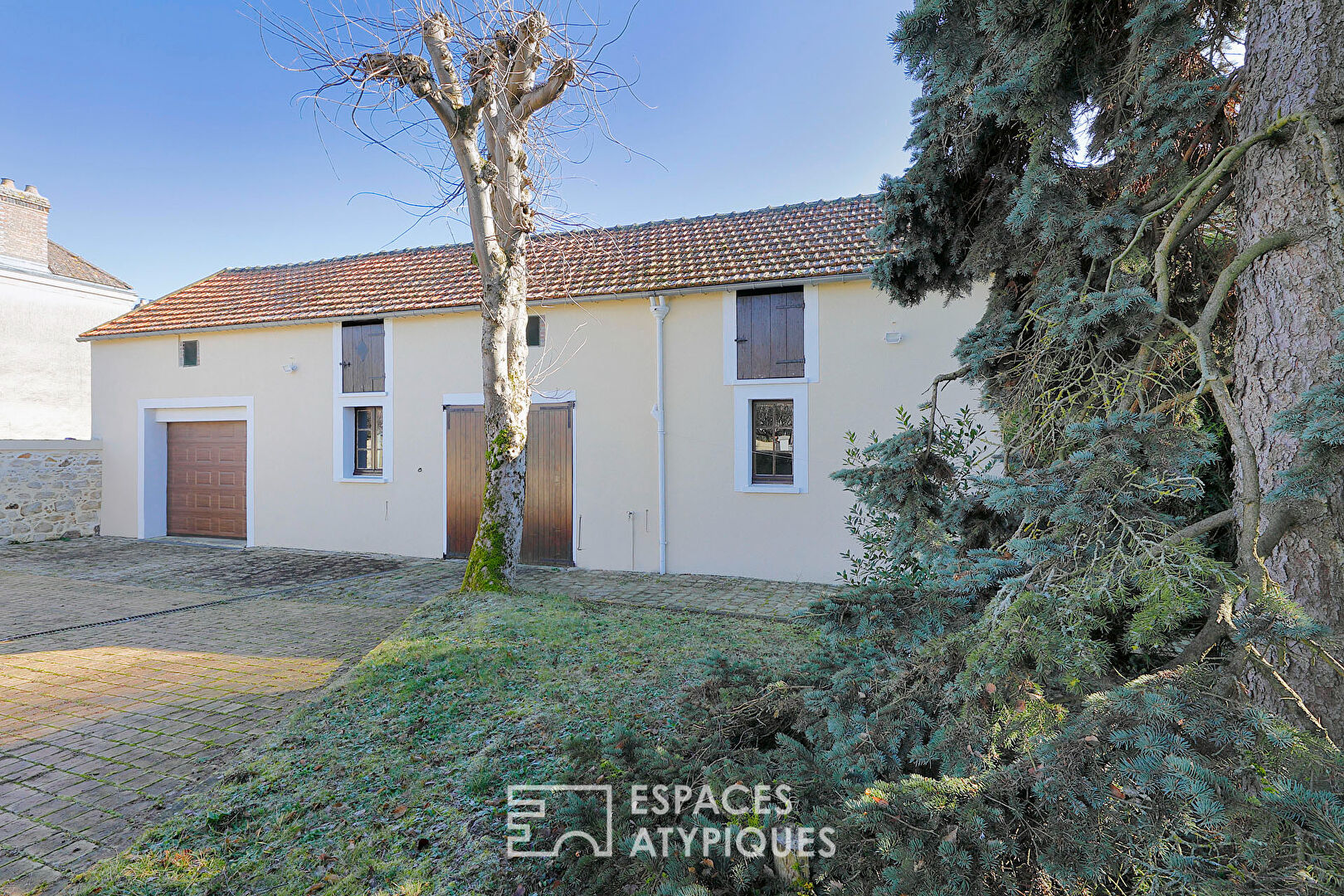 Maison de ville bourgeoise avec dépendances