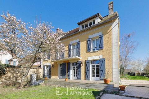 Renovated 19th century house with garden in the town center