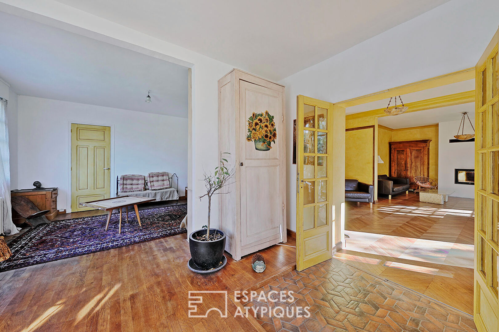 Maison de caractère familiale avec son jardin arboré