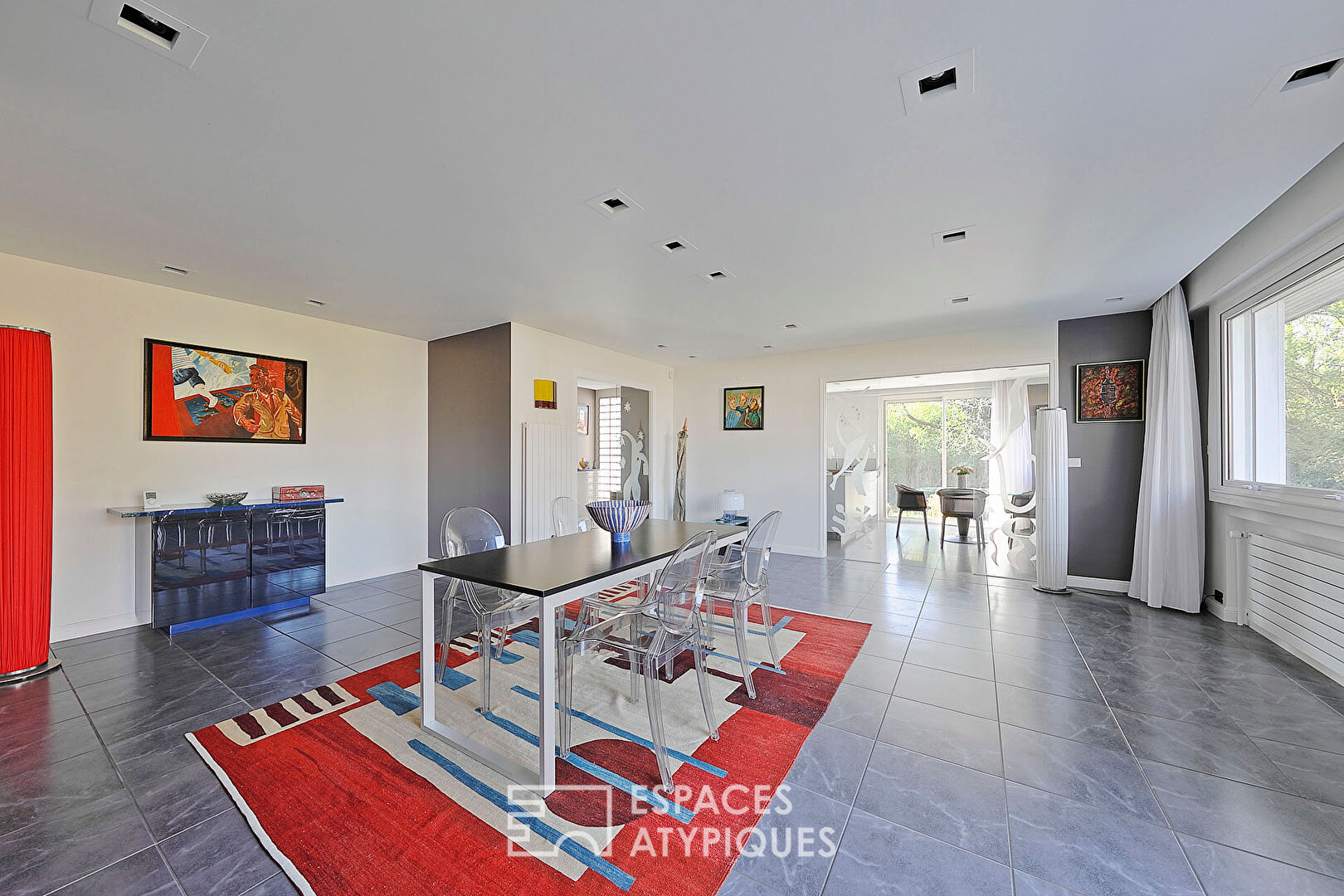 Architect-designed house with great design possibilities