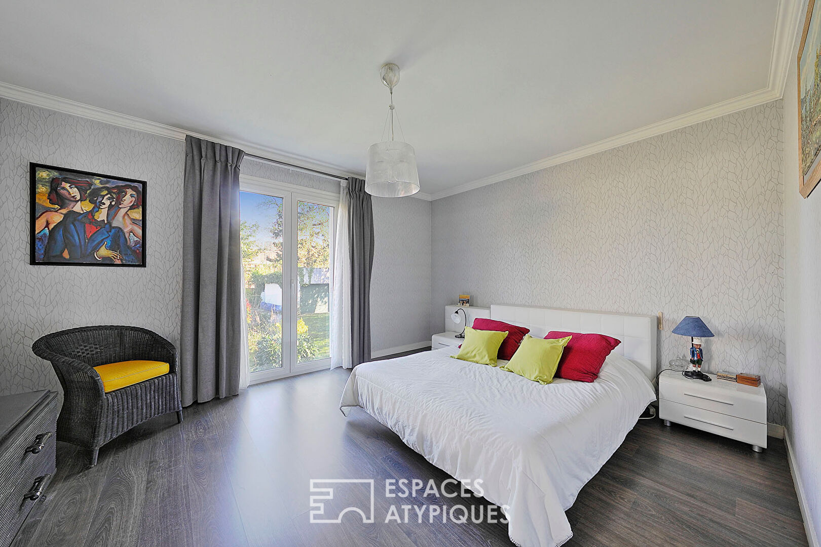 Architect-designed house with great design possibilities
