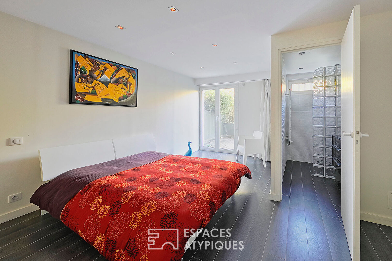 Architect-designed house with great design possibilities