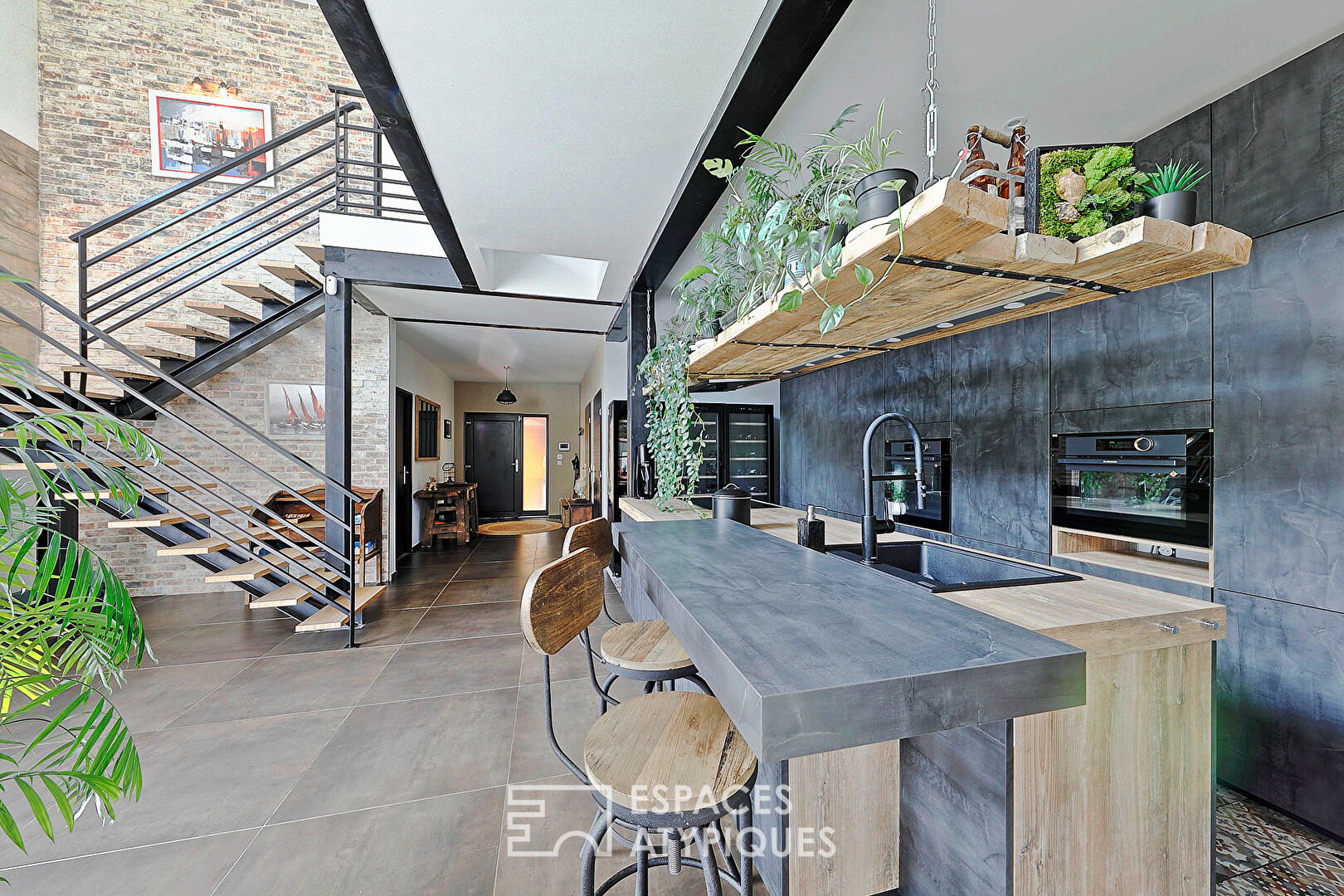 Maison d’architecte en ossature bois avec piscine