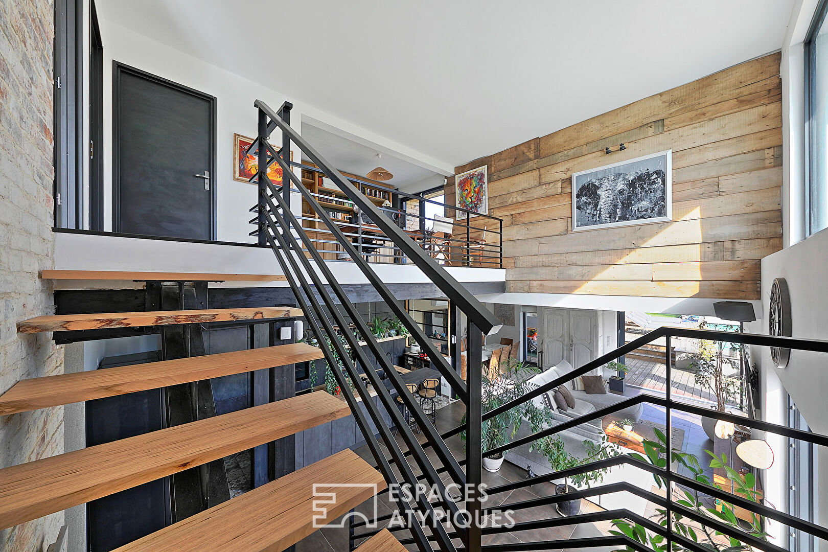 Maison d’architecte en ossature bois avec piscine