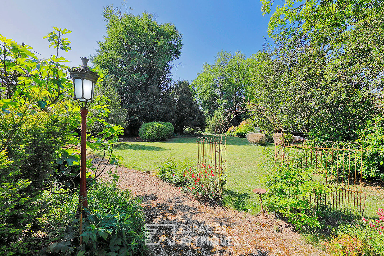 Belle demeure bourgeoise et son parc paysager