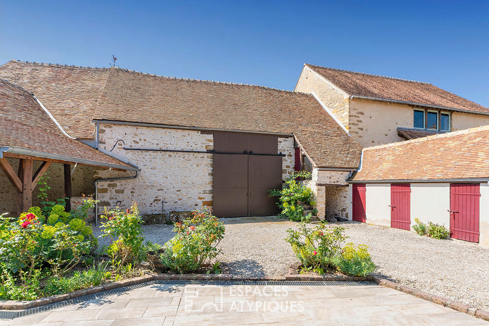 Maison de charme avec dépendance et jardin