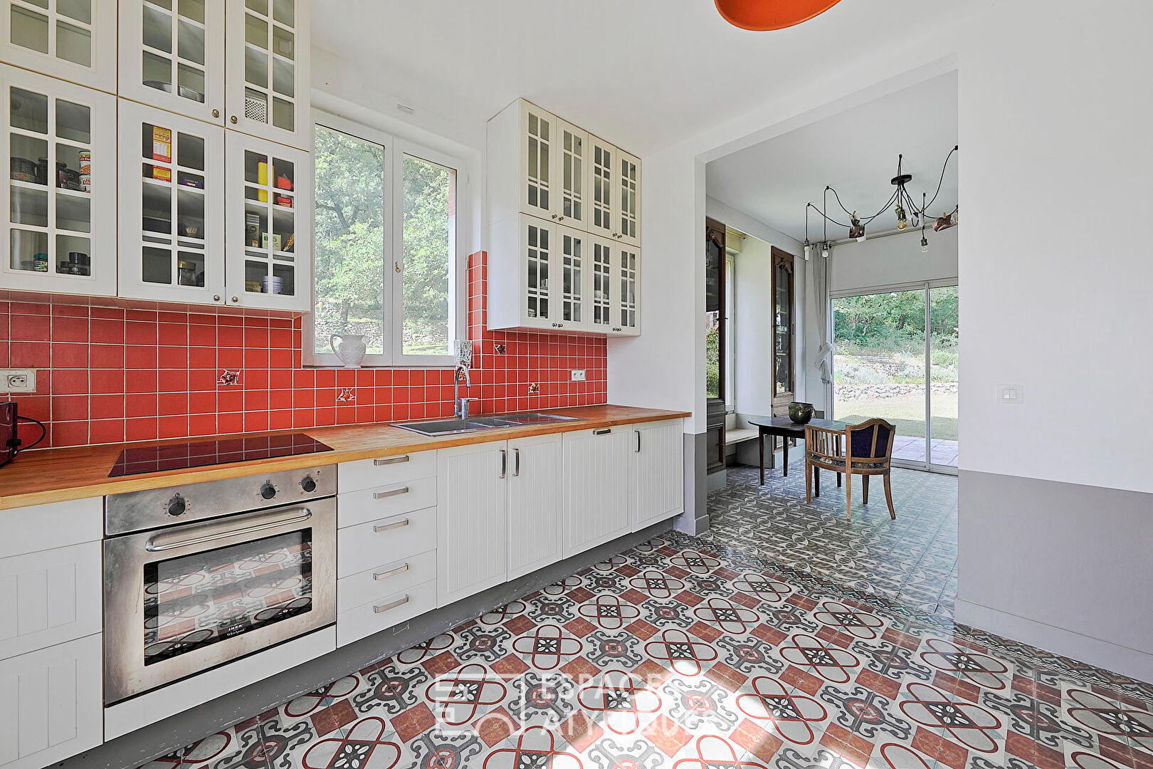 Maison de charme avec piscine en lisière de forêt