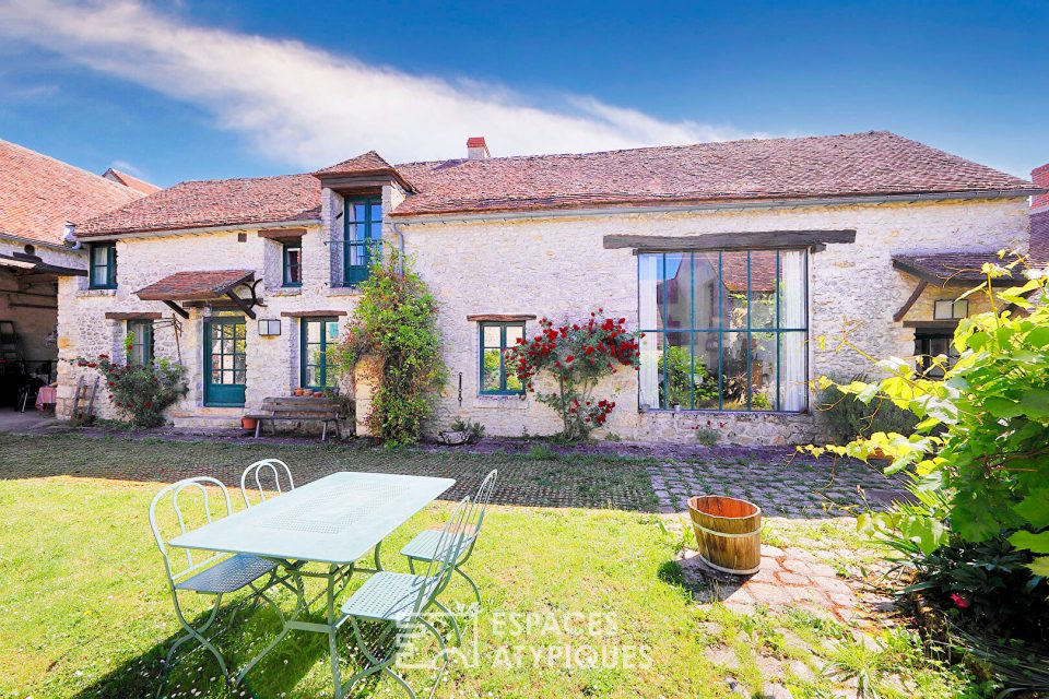 Propriété du XIXe avec maison d'amis, dépendances et jardin paysager