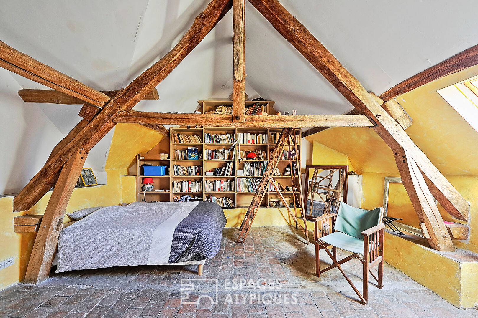 Propriété du XIXe avec maison d’amis, dépendances et jardin paysager