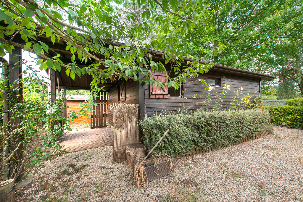 Maison à rénover avec vue imprenable sur un lac