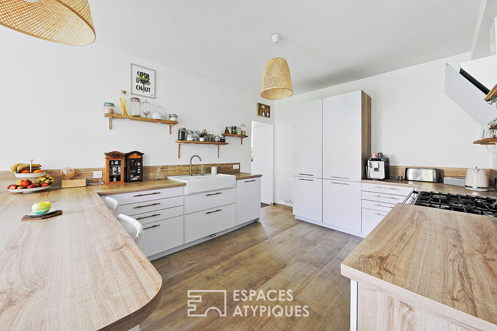 Maison de campagne rénovée avec son jardin bucolique