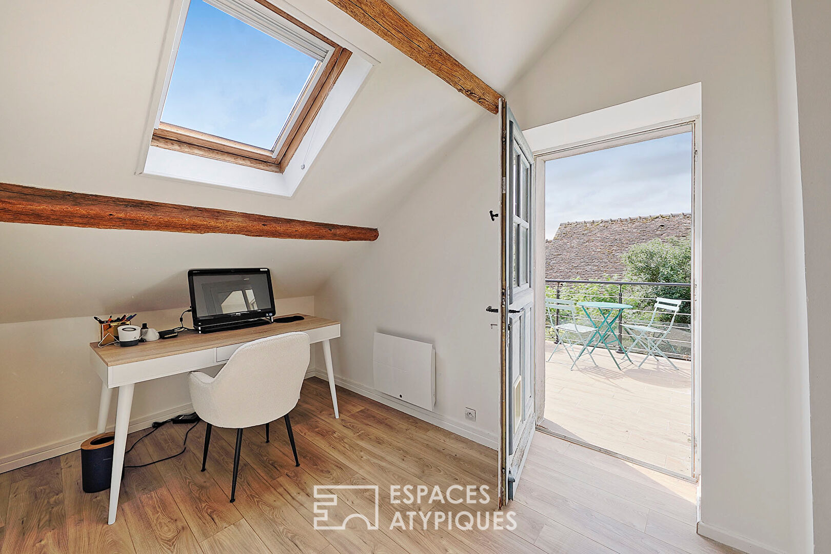 Maison de campagne rénovée avec son jardin bucolique