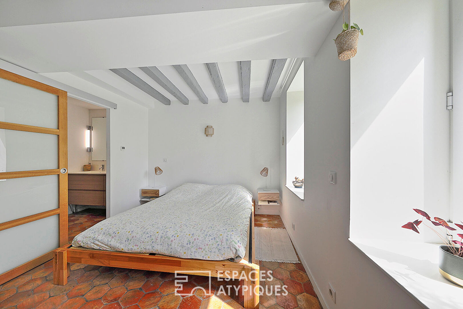 Maison de campagne rénovée avec son jardin bucolique