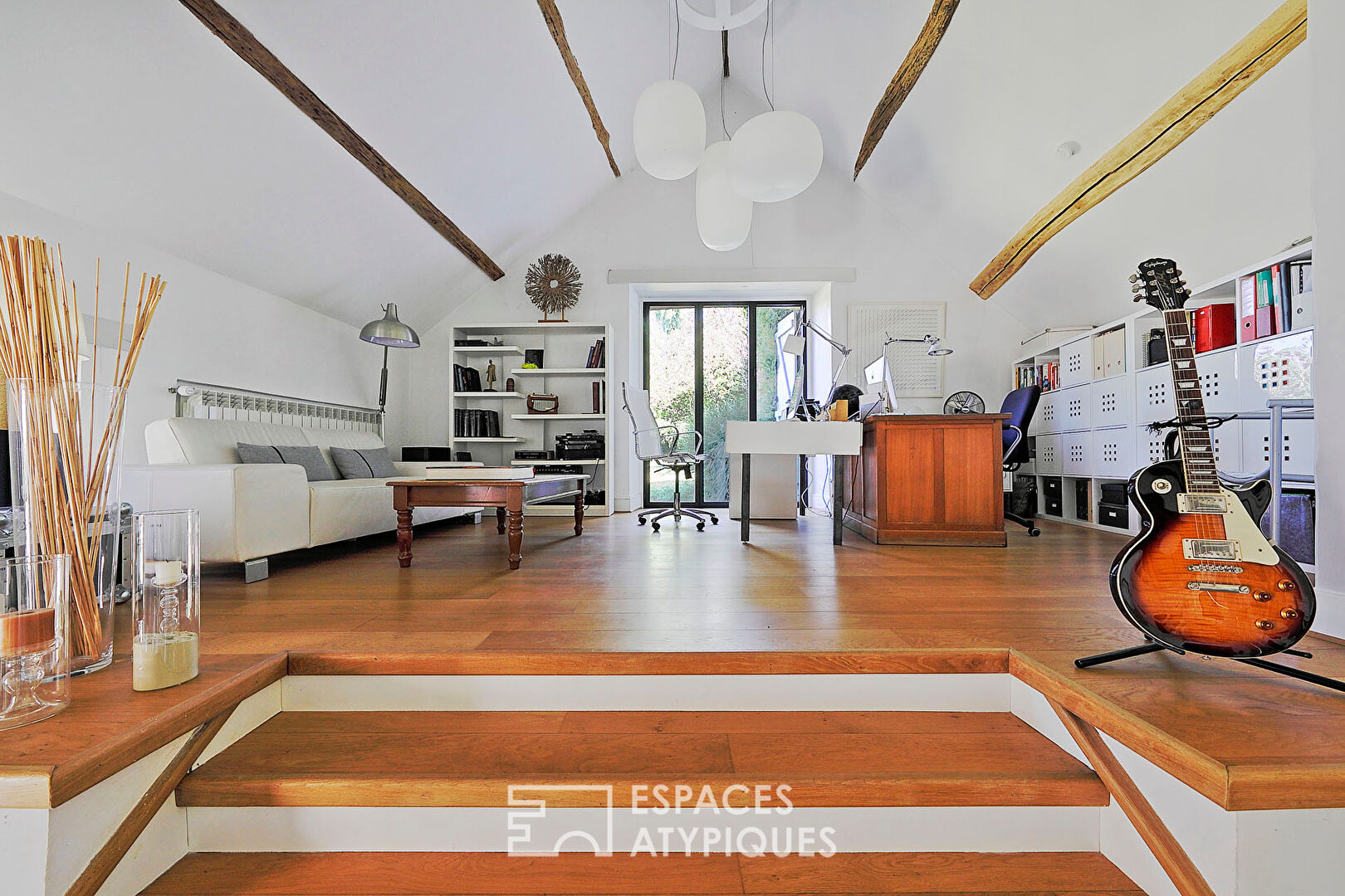 Renovated farmhouse with outbuilding and swimming pool