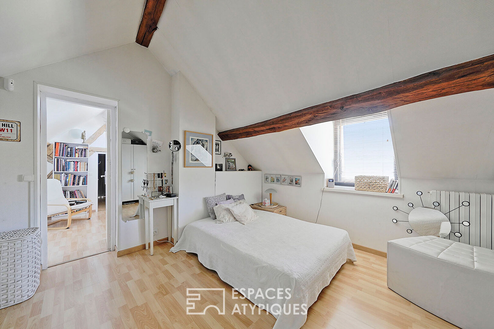 Renovated farmhouse with outbuilding and swimming pool