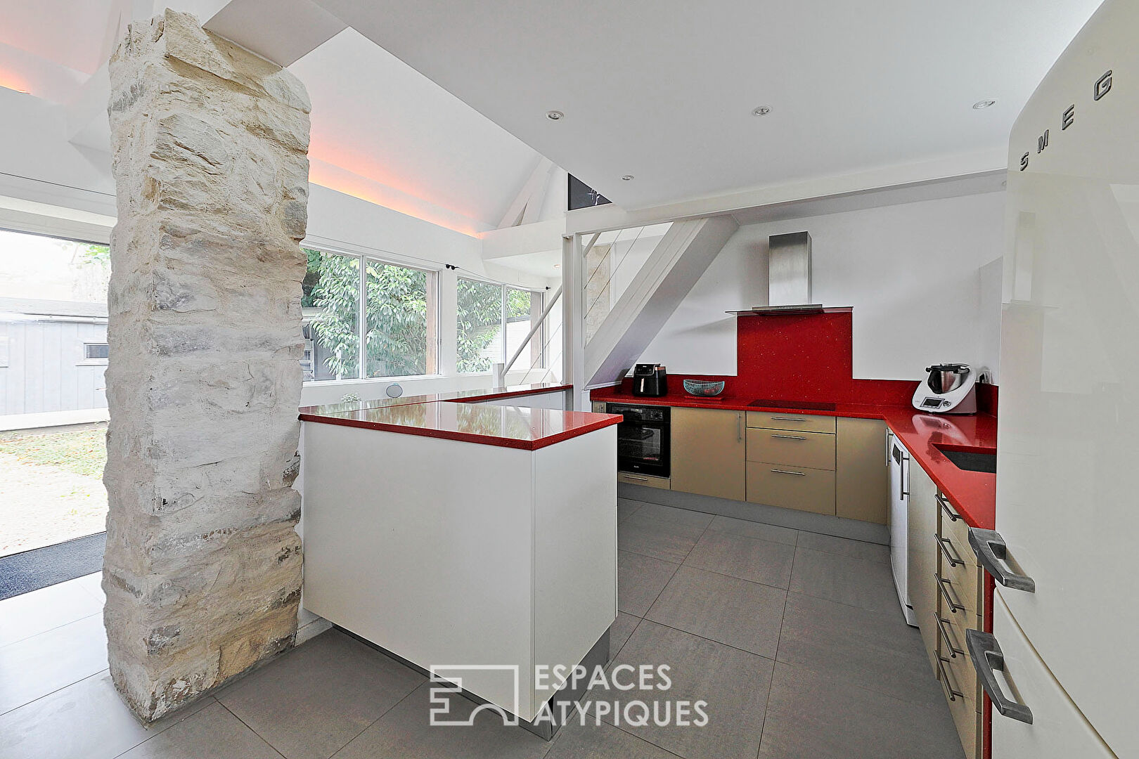 Maison esprit Loft avec jardin