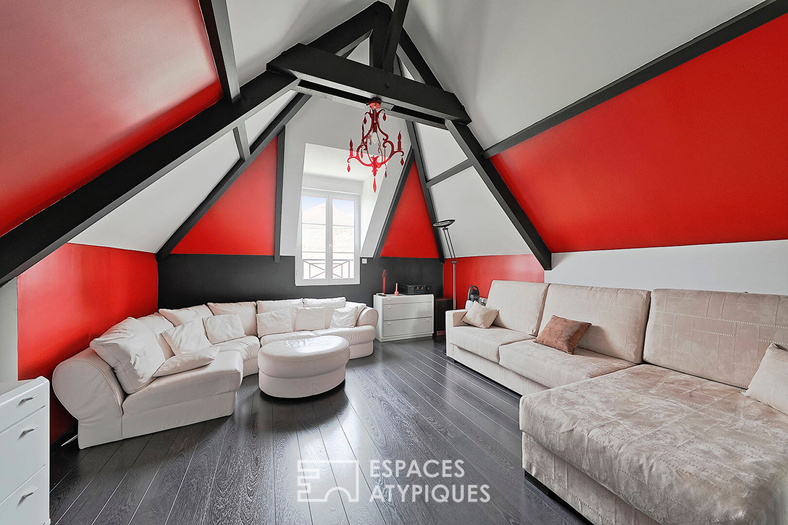 Maison contemporaine et familiale avec jardin paysager