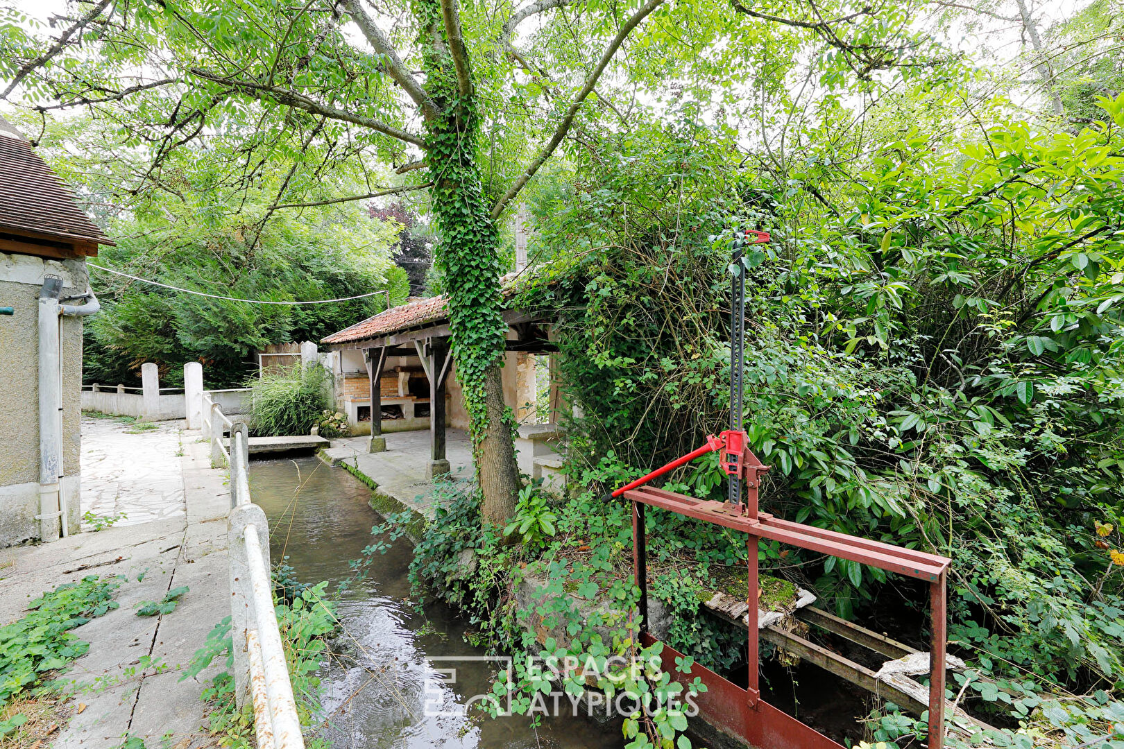 Old mill to renovate with garden