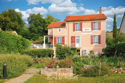 Former 1900 hotel-restaurant transformed into a family home on the banks of the Marne