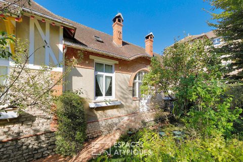 Maison d’artiste entre ville et Forêt