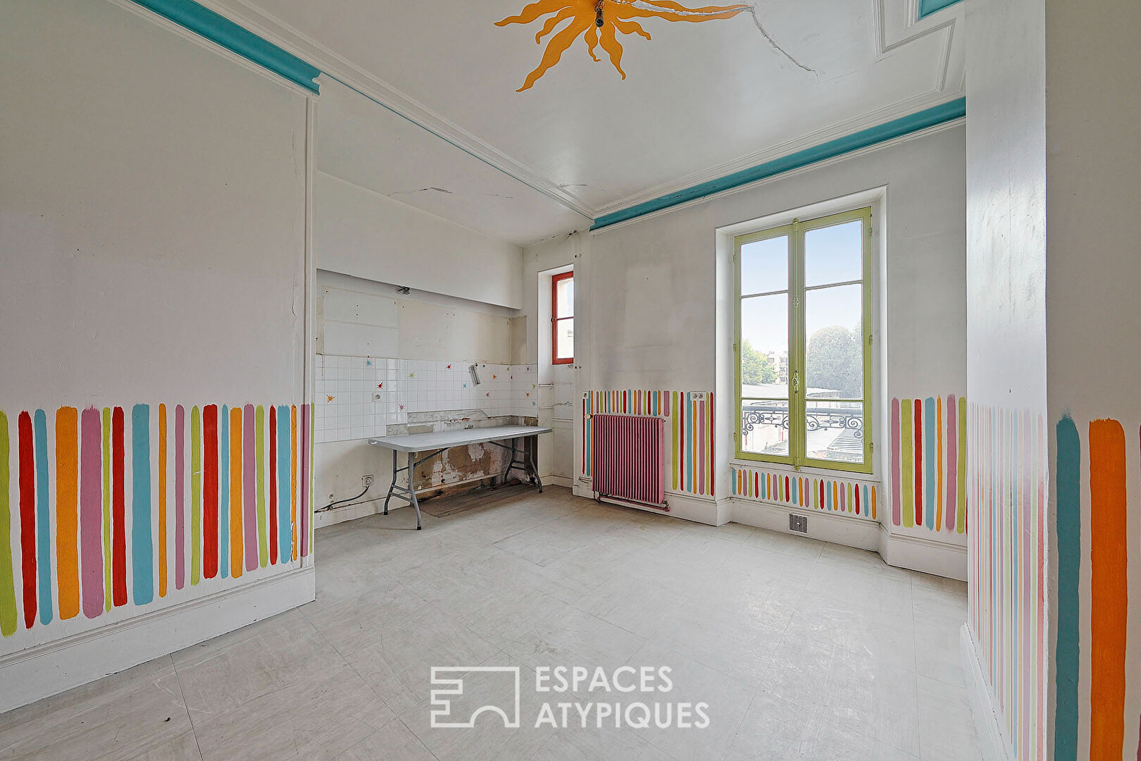 Duplex apartment to renovate with shared park