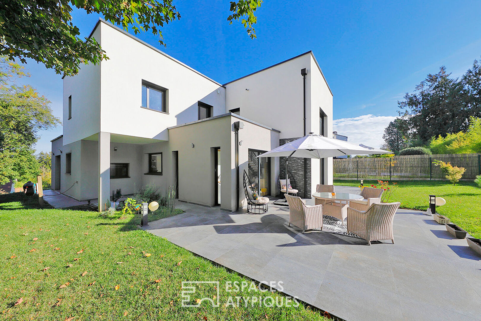 Maison d’architecte avec jardin