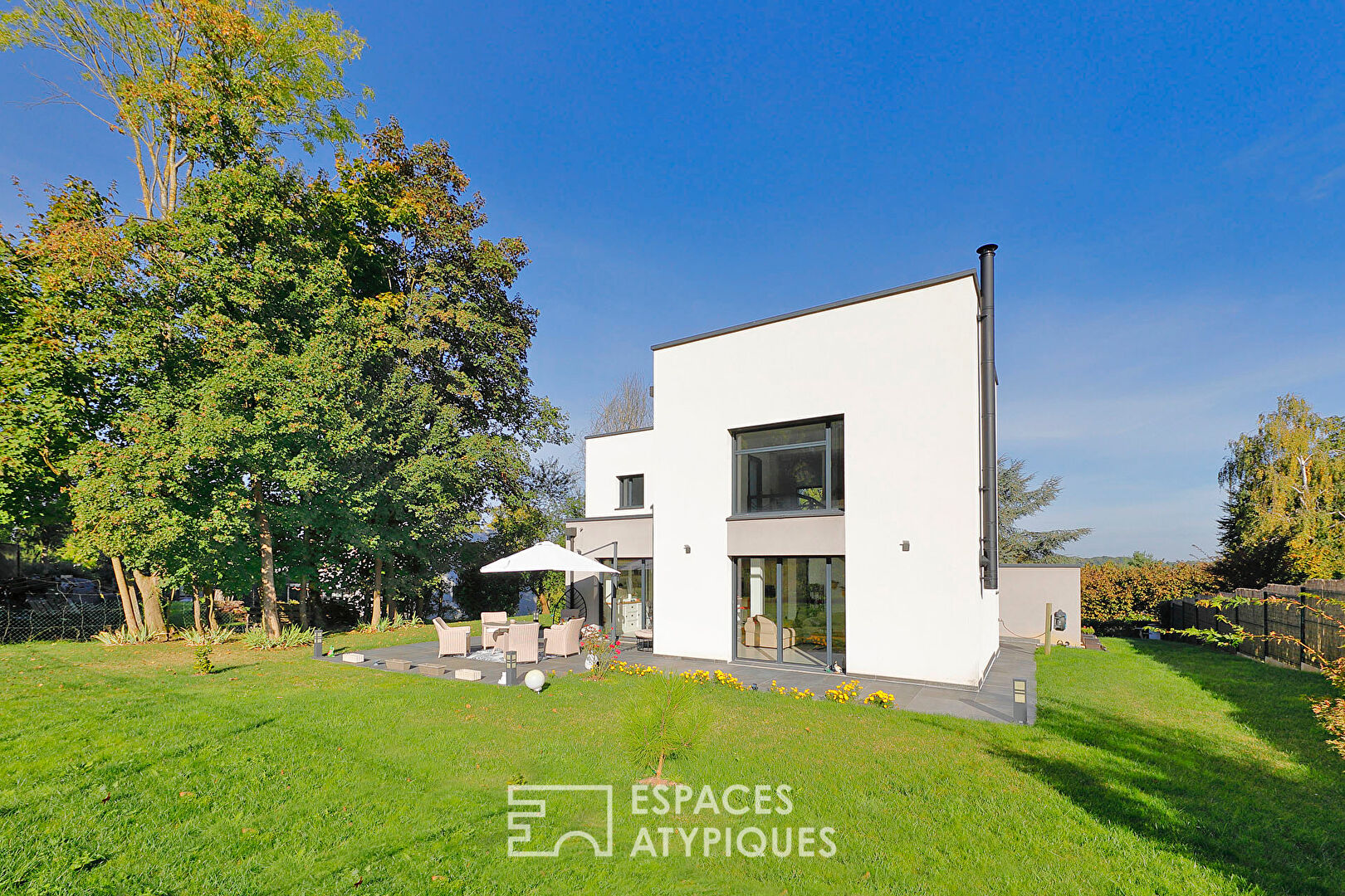 Maison d’architecte avec jardin