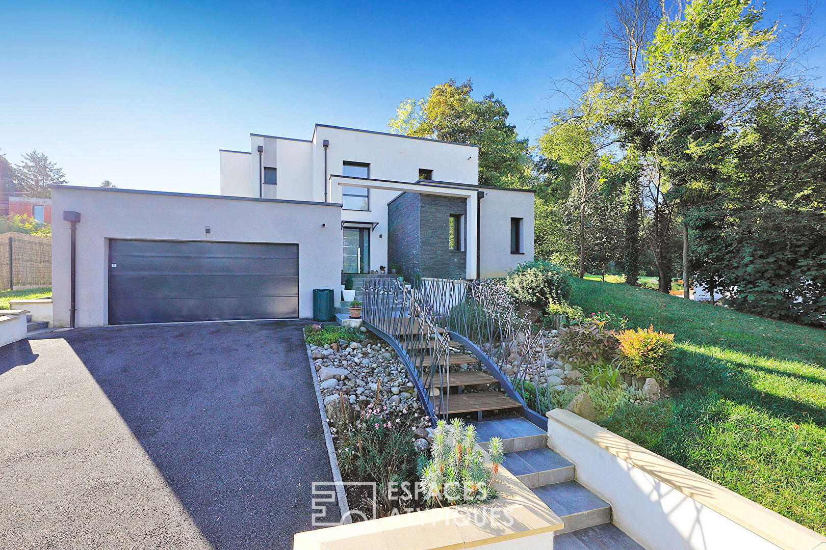 Maison d’architecte avec jardin