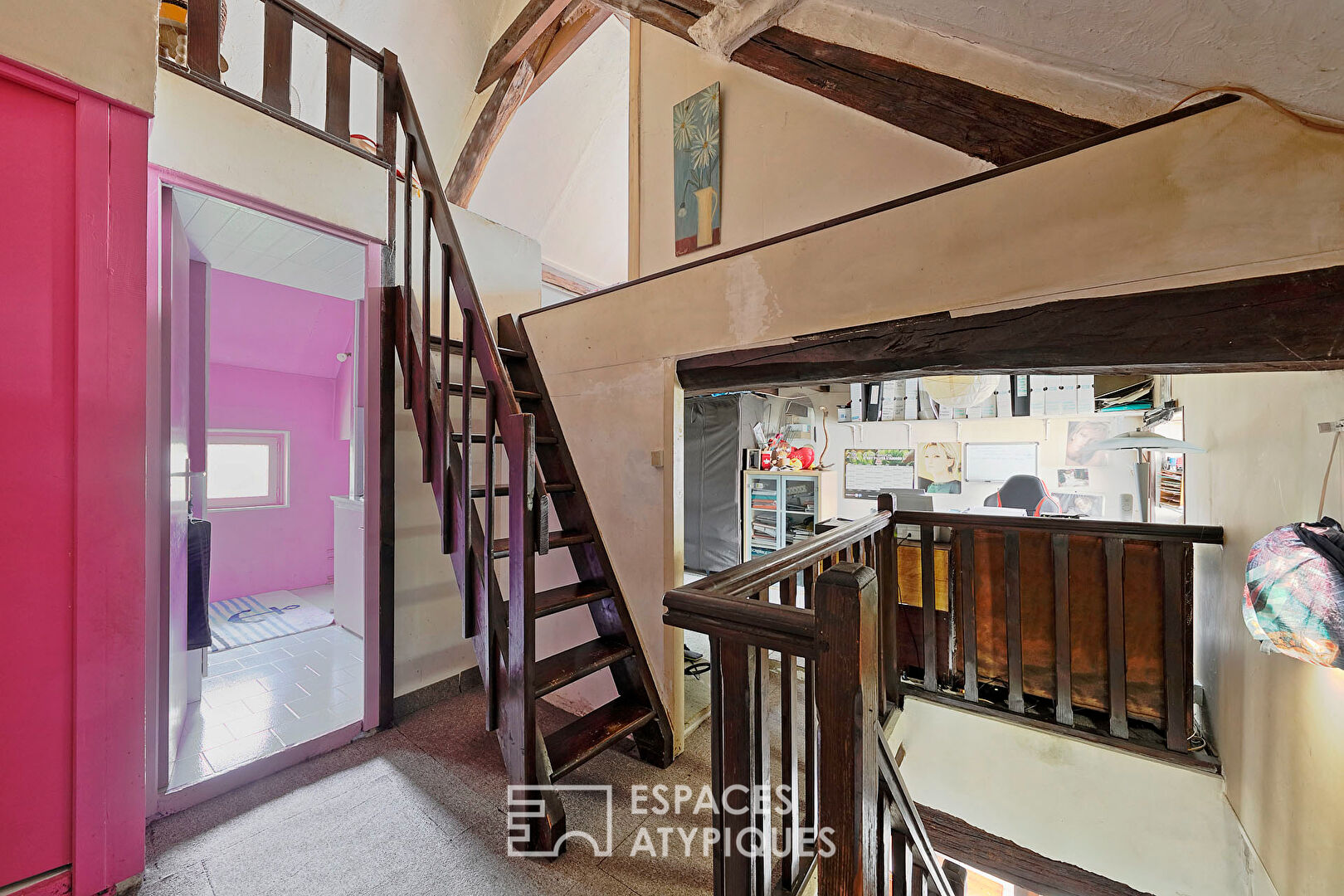 ancienne ferme rénovée et divisée en 3 unités de vie