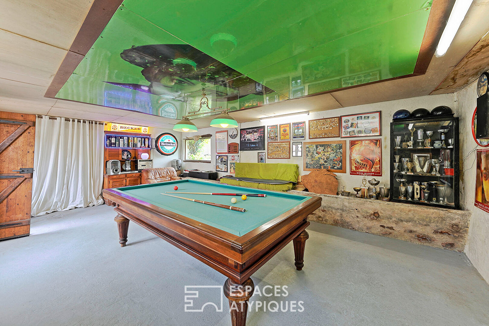 ancienne ferme rénovée et divisée en 3 unités de vie