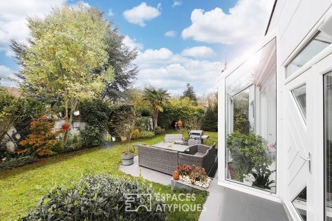 Maison d’architecte et son jardin paysager en centre ville