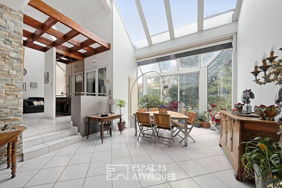 Maison d'architecte et son jardin paysager en centre ville