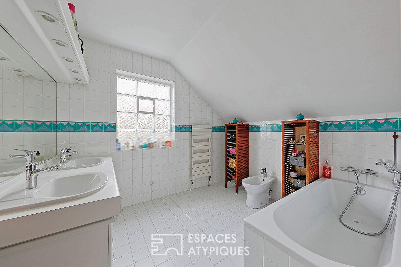 Maison d’architecte et son jardin paysager en centre ville