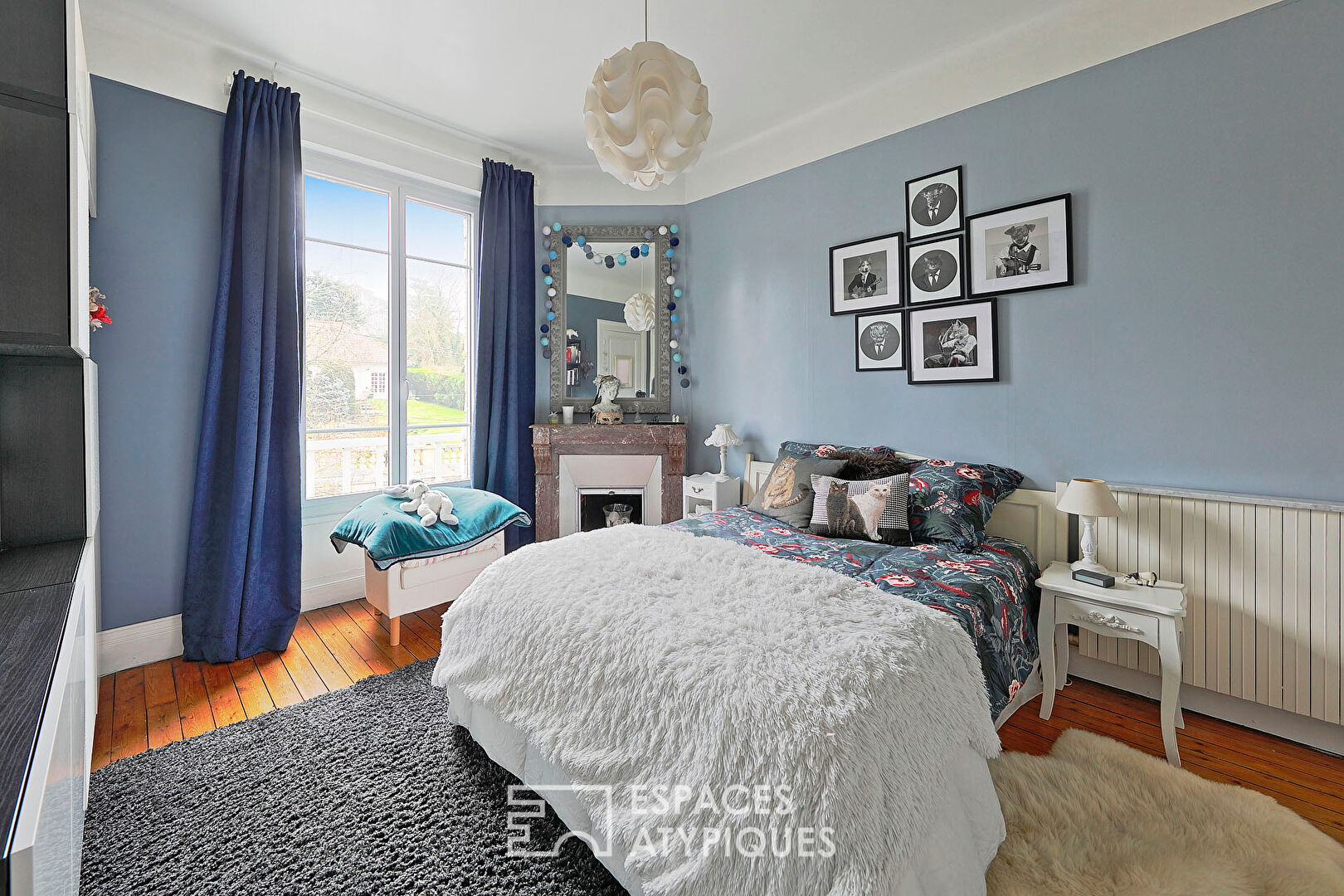 Maison bourgeoise en meulière avec piscine et jardin