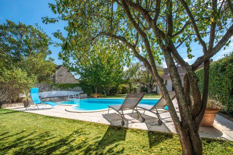 Longère de charme rénovée avec piscine